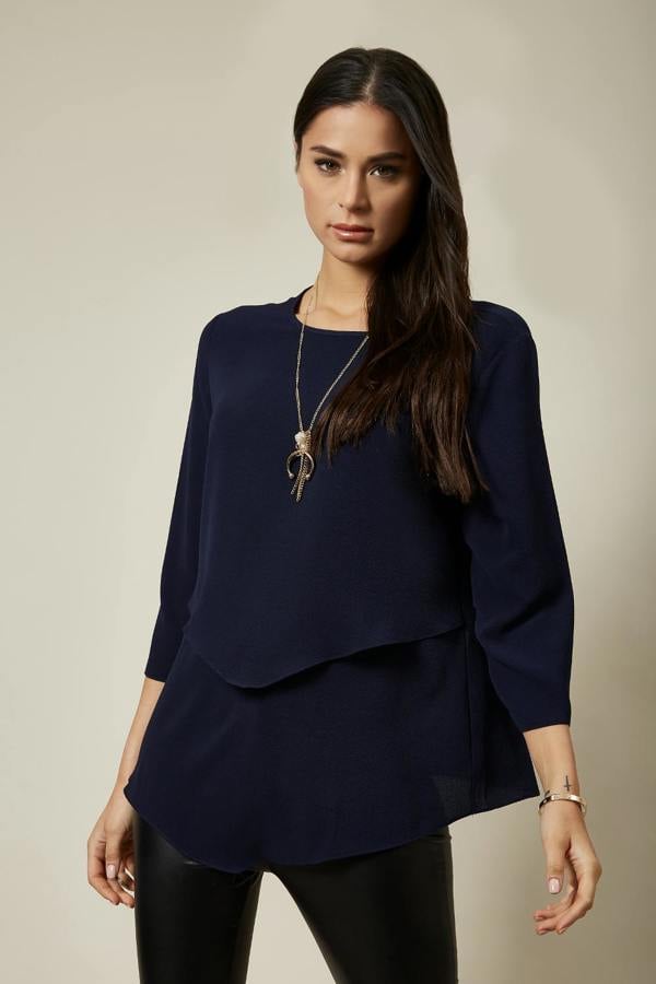 Hoxton Gal 3/4 Sleeve Relaxed Layered Top With Necklace In Navy