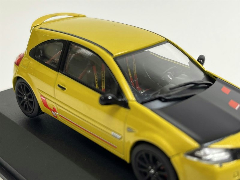 Solido Renault Megane 2008 RS R26-R Yellow 1:43 Scale 4310204