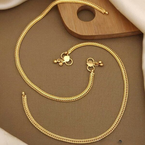 The Colourful Aura Golden Brass Minimalist Boho Thin Braided Slim Foot Indian Payal Anklet