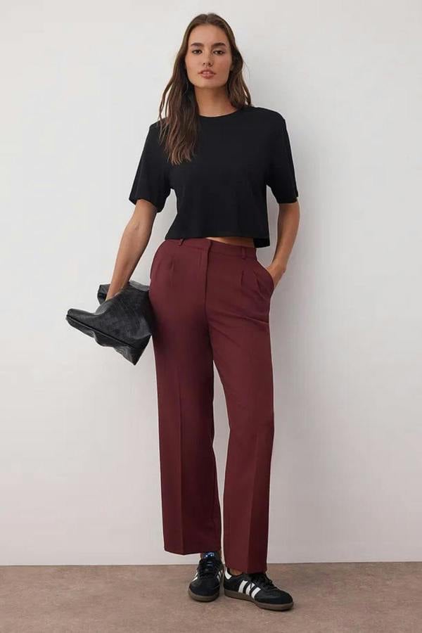 Hoxton Gal Straight-Cut Pleated Woven Trousers