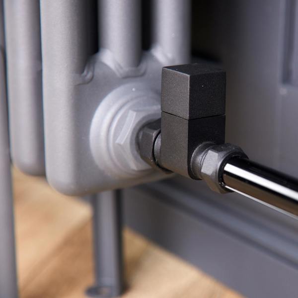 Flode Straight Square Manual Radiator Valve Pack | 15mm x 1/2″ | Matt Black