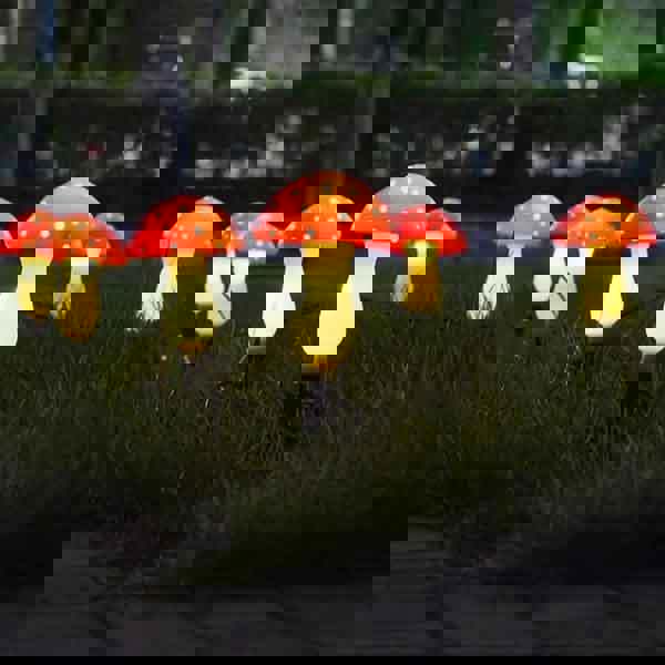 Leaper Outdoor Solar-Powered Glowing Mushroom Lightsroom Lights