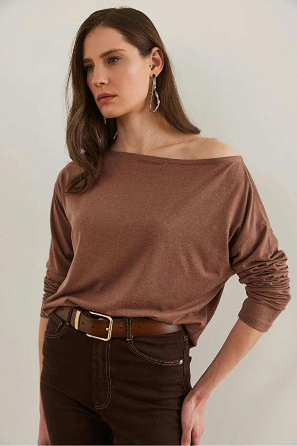 Hoxton Gal Boat Neck Wool-Viscose Draped Jumper