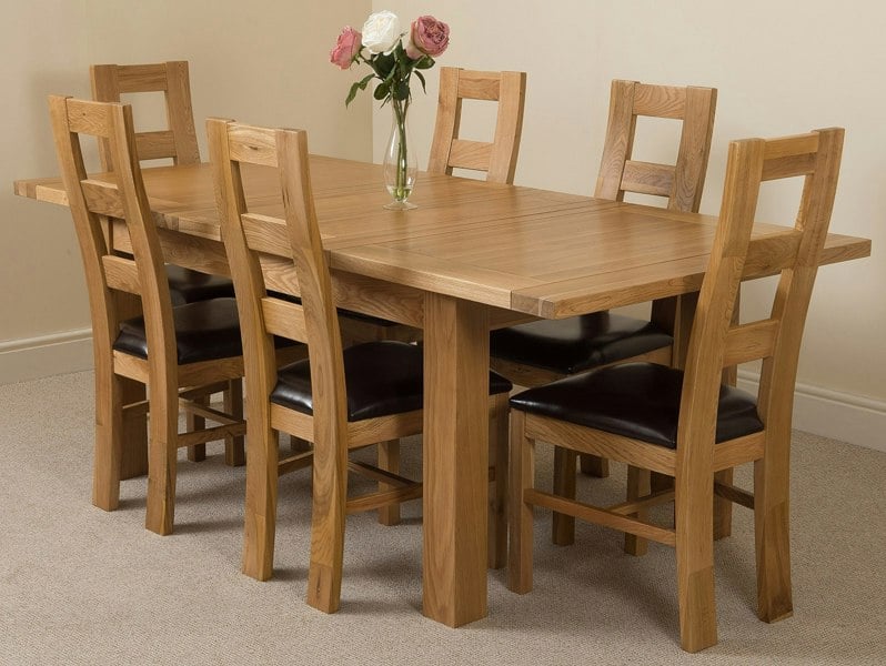 That's Furniture Seattle Oak Extending Dining Table with Yale Oak Chairs