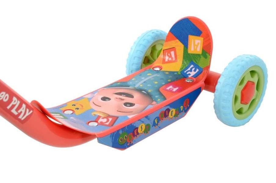 CoComelon Deluxe Tri-Scooter