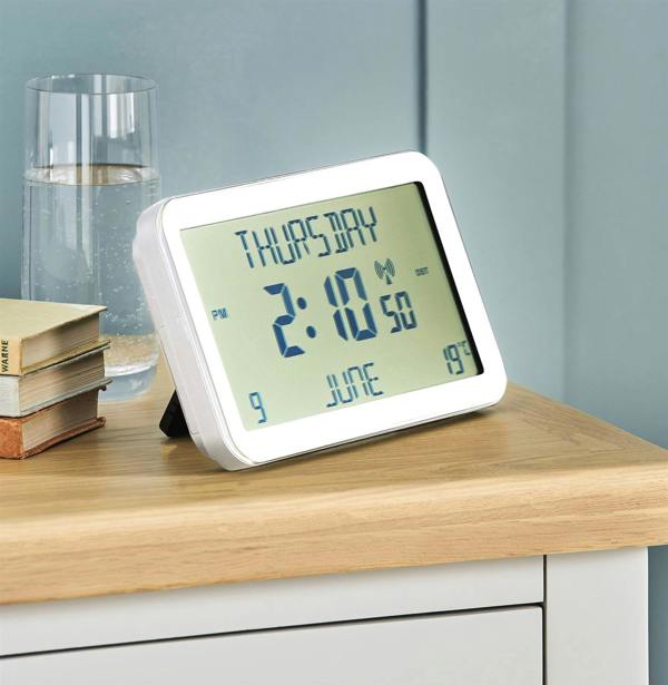 Easy Read Radio Controlled Calendar Clock