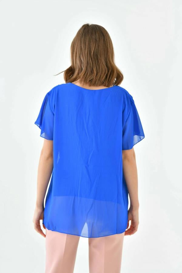 Hoxton Gal Oversized Round Neck Short Sleeve Pleated Blouse in Blue with Necklace