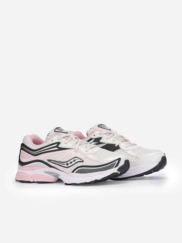 Saucony Girls OMNI 9 Trainers in Pink