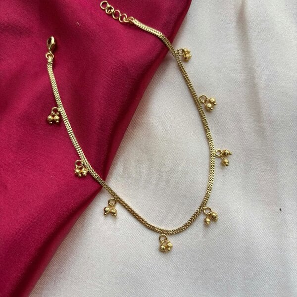 The Colourful Aura Golden Brass Rounds Beads Indian Payal Anklet