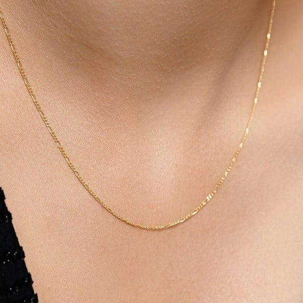 Spero London 9ct Solid Gold Italian Fine Figaro Chain Necklace