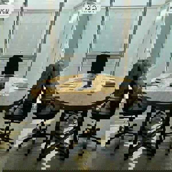 TRL Furniture Sleek & Slender Round&nbsp;Meeting Room Table