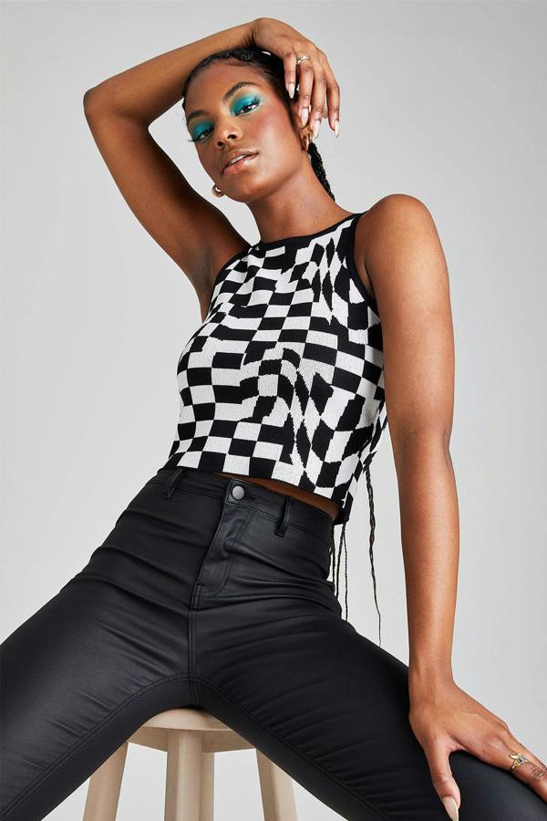 Urban Bliss Mono Check Top