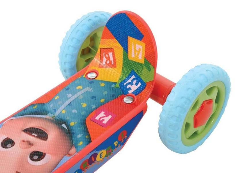 CoComelon Deluxe Tri-Scooter