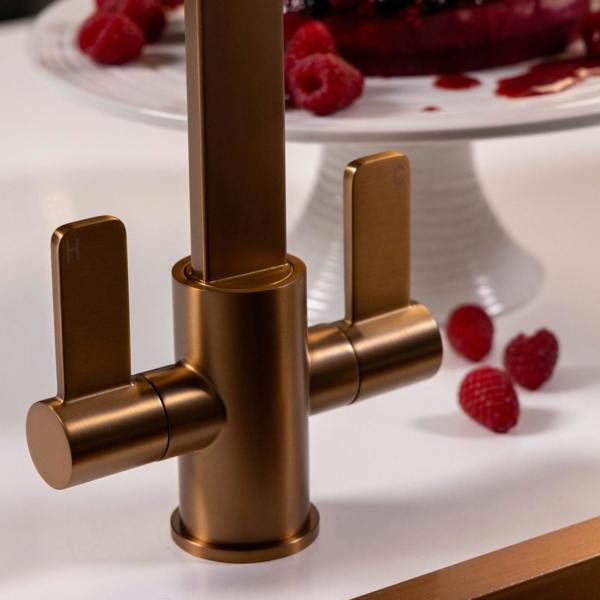 Flode Paddla | Dual Lever Kitchen Tap | Swan Neck Design | Brushed Copper