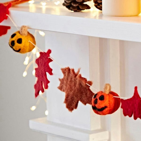 Paper High Felt Pumpkin and Leaves Autumn Garland