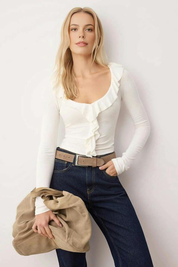 WOVCOR Ruffle Fitted Knit Blouse