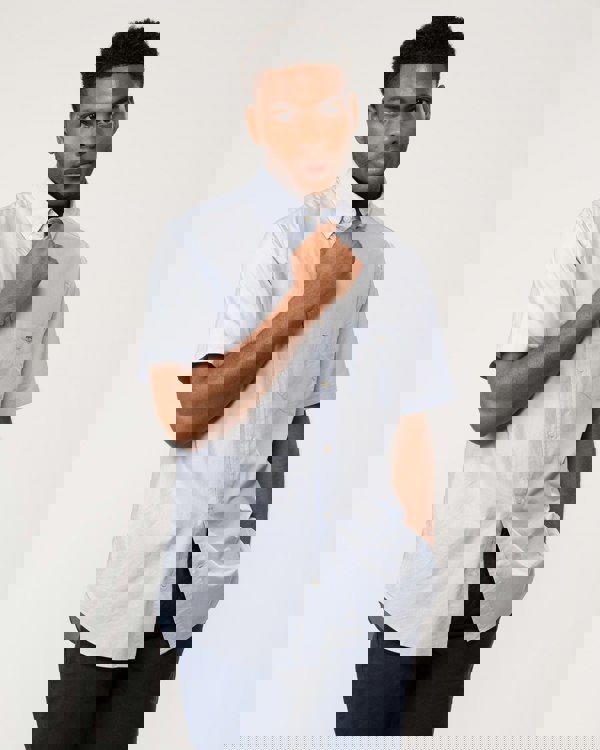 GANT Mens Regular Fit Short Sleeve Poplin Shirt - 455 Light Blue