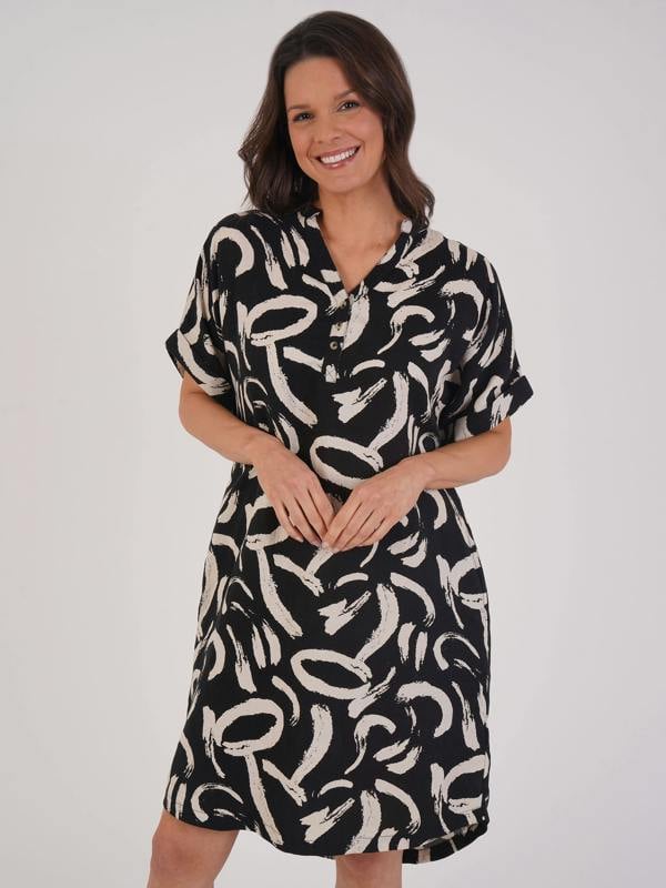 VIZ-A-VIZ Abstract Print Dress