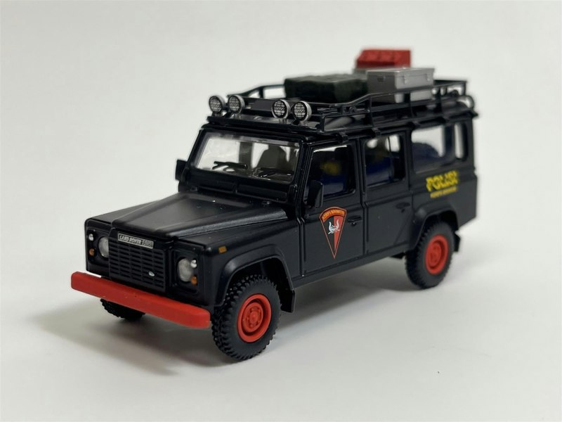 Mini GT Land Rover Defender 110 Mobile Brigade Corps 1:64 Scale Mini GT MGT00522R