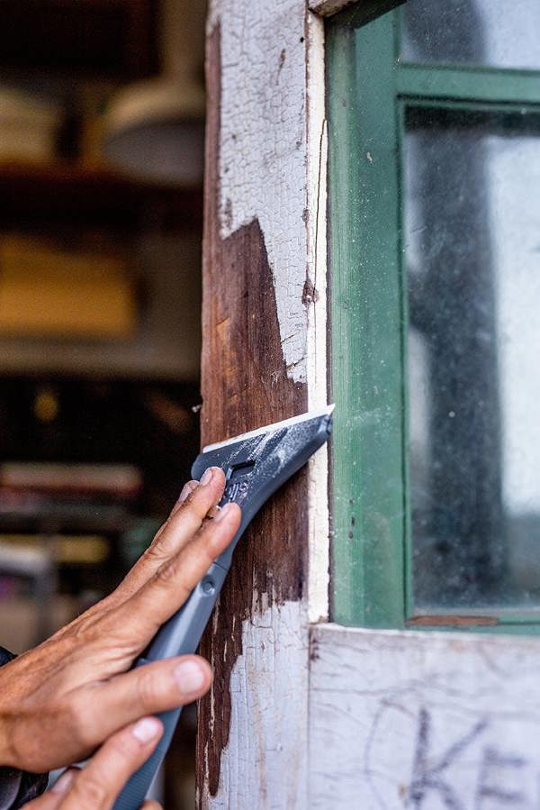 Slice Long-Handled Scraper In use - DaltonSafety
