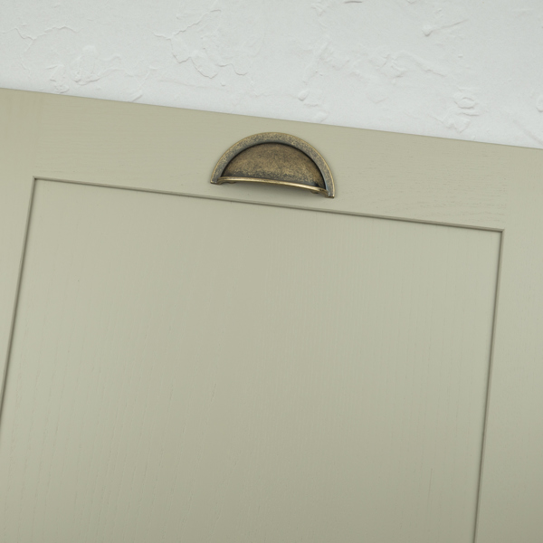 Handle & Home Antique Brass Cup Handle and Coordinating Knob