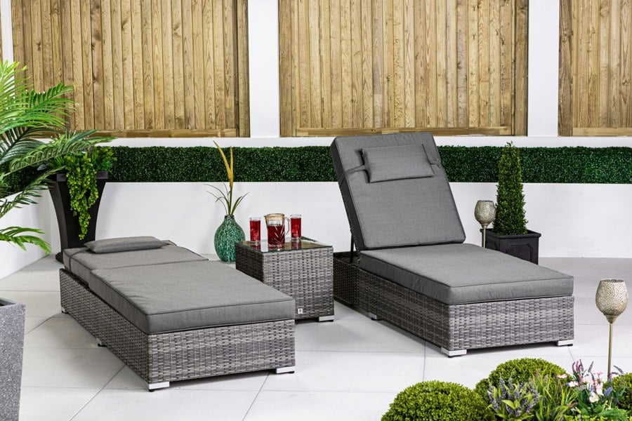 Giardino Set of 2 Sun Loungers & Table Set