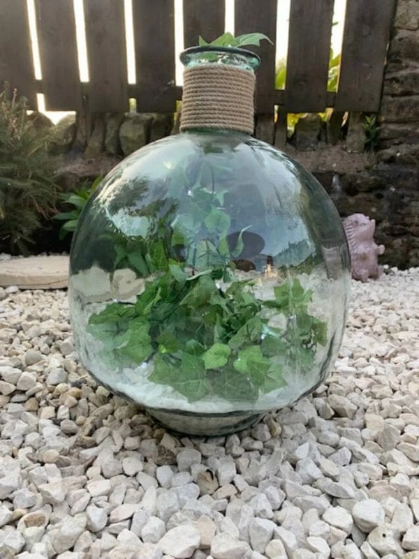 Verano-Recycled-Glass-Hemp-Bom-Vase-Lifestyle-1