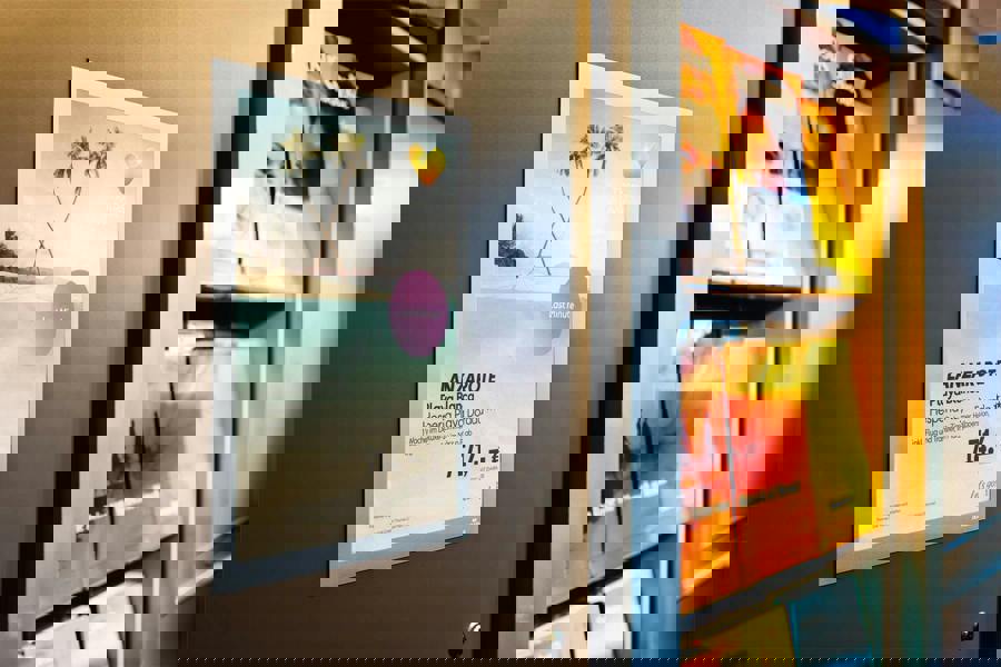 Durable DURAFRAME Self Adhesive Magnetic Signage Frame | A4 Silver