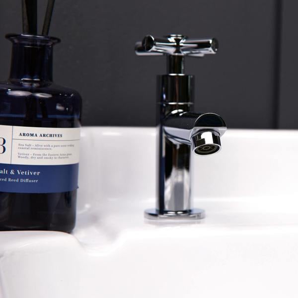 Flode Isak | Basin Pillar Taps | Chrome
