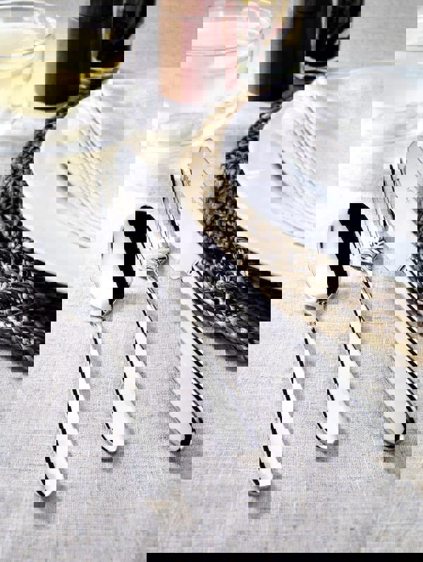 Arthur Price 'Willow' 76 Piece Stainless Steel 8 Person Gift Boxed Cutlery Set