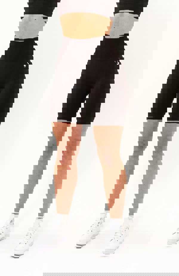 V3 Apparel Women's seamless Limitless high waisted cycle shorts in walnut brown – Squat proof 5 inch inseam leg bum enhancing shorts for Gym workouts training, Running, yoga, bodybuilding and bikini fitness.