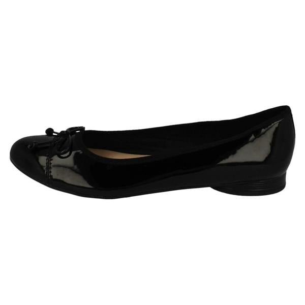 Clarks Womens Clarks Ballerina Style Flats Loreleigh Rae
