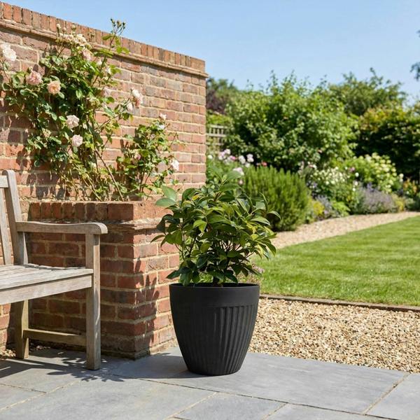 Nicoman Madison Black Ribbed Recycled Rubber Plant Pot