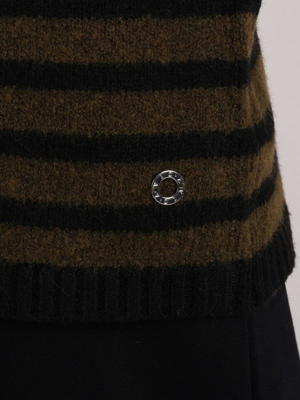 VIZ-A-VIZ Stripe Button Arm Crew Neck Jumper