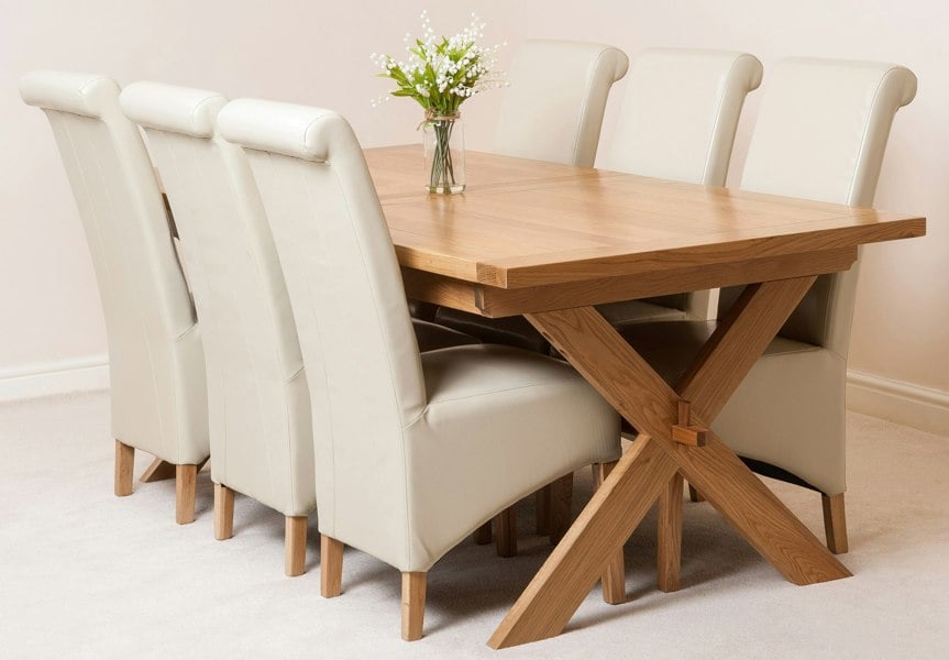 That's Furniture Vermont Cross Leg Oak Extending Dining Table with Montana Leather Chairs