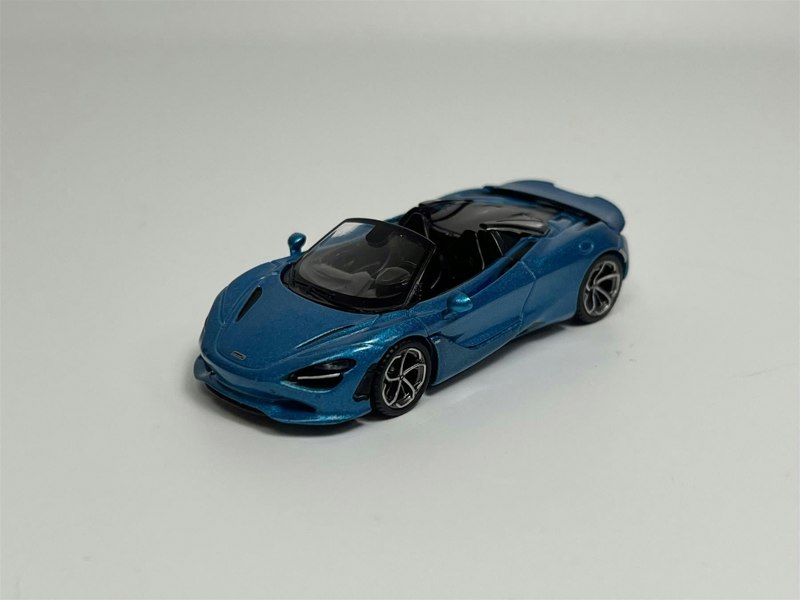 Mini GT McLaren 750S Spider Belize Blue LHD 1:64 Scale MGT00812L