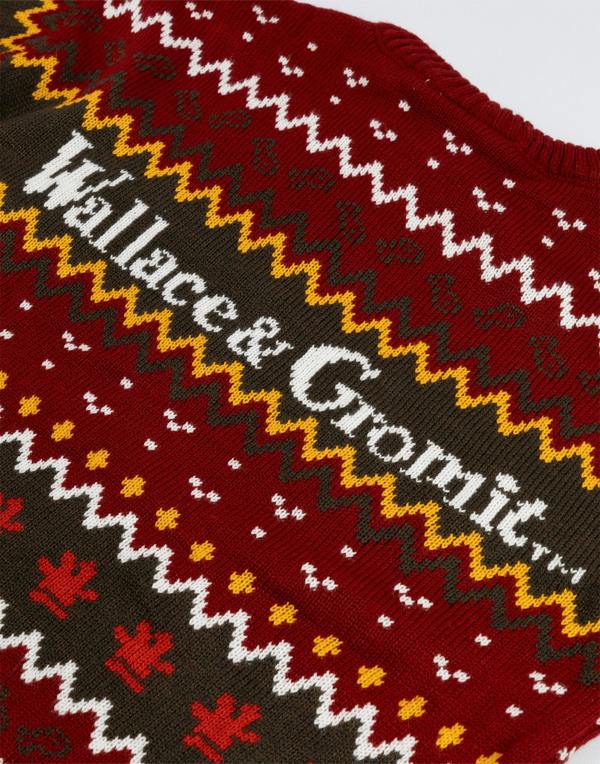 Wallace And Gromit Unisex Red Feathers Christmas Jumper