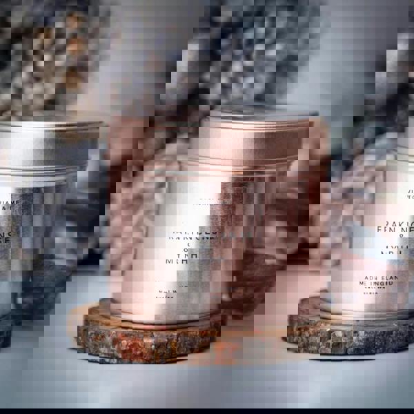 Velvet Ember – Frankincense & Myrrh Candle