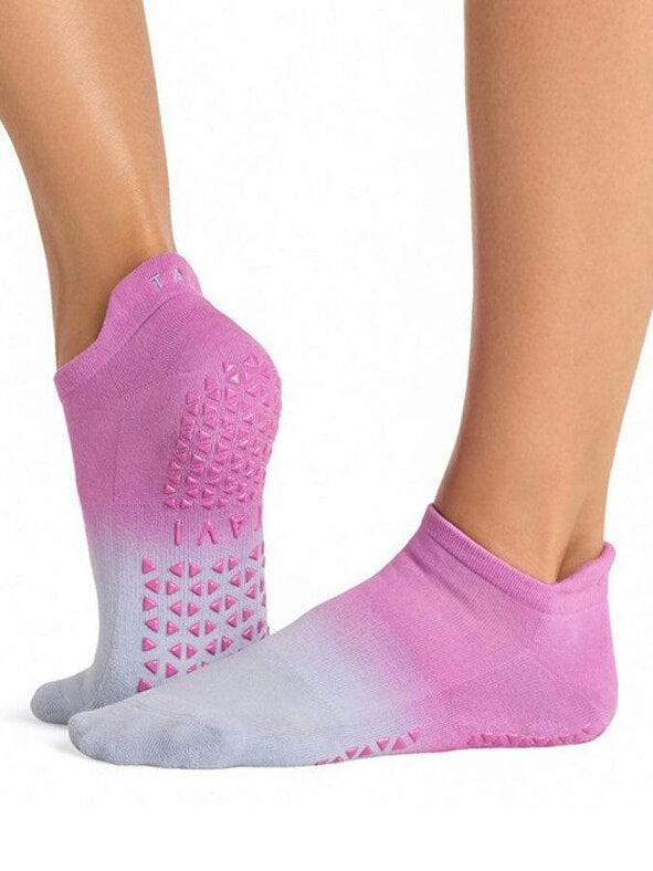 Tavi Savvy Grip Socks - Azalea Ombre