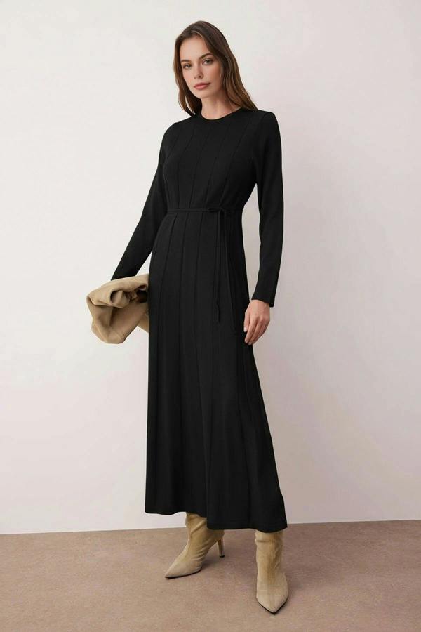 WOVCOR Belted Pleated Knit Dress