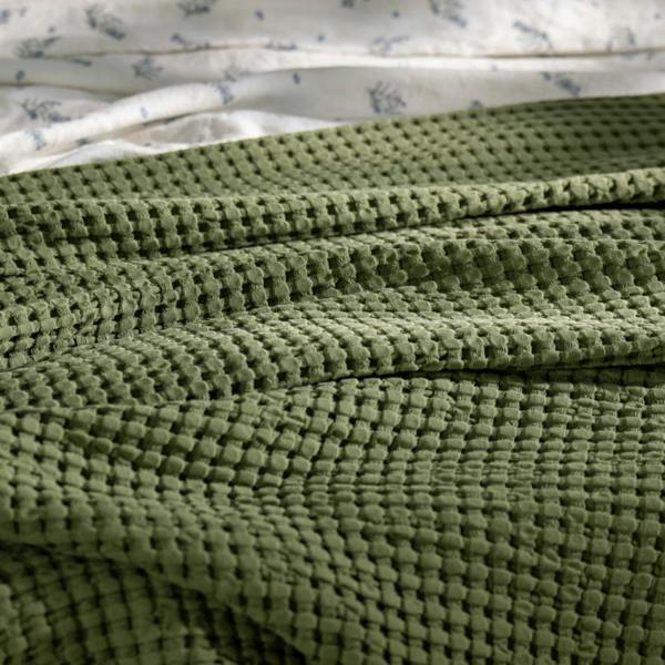 Soak&Sleep Olive Green Waffle Cotton Bedspread