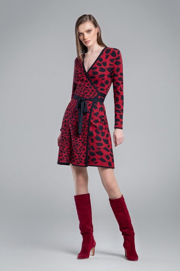 Savannah jacquard-knit wrap dress with animal pattern in red