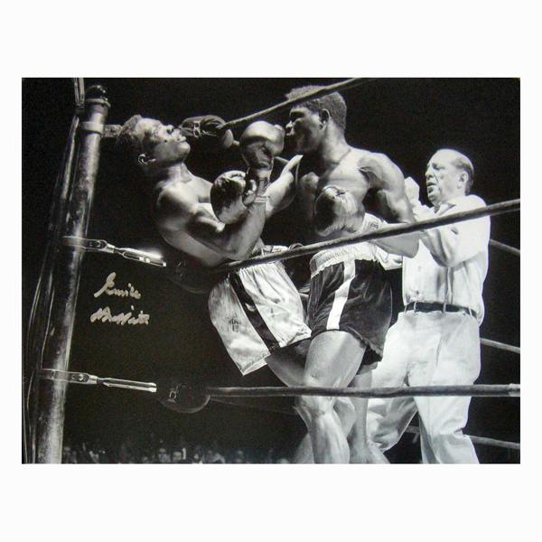 Emile Griffith signed 16x12 photo — Unframed