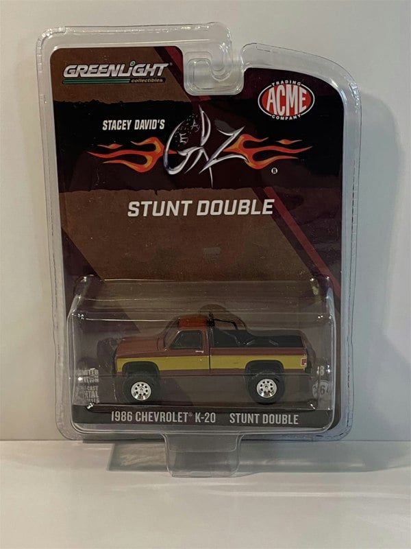 stunt double fall guy 1986 chevrolet k-20 1:64 scale greenlight 51369