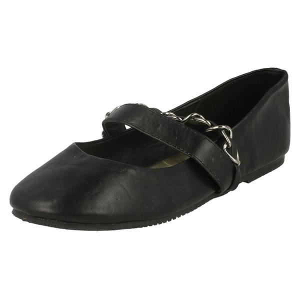 Spot On Girls Cutie Flat Shoe With Bar Chain H2198