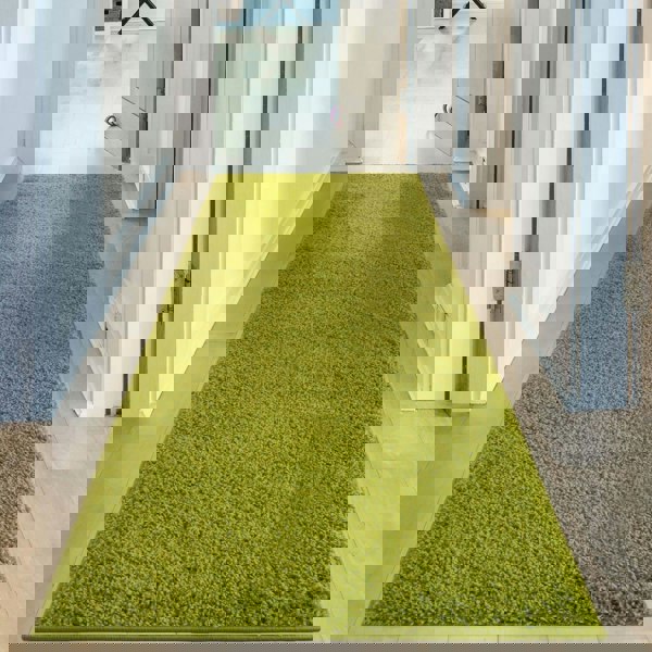 Shaggy Green Rug Soft and Durable, Non-Shedding, High Quality.