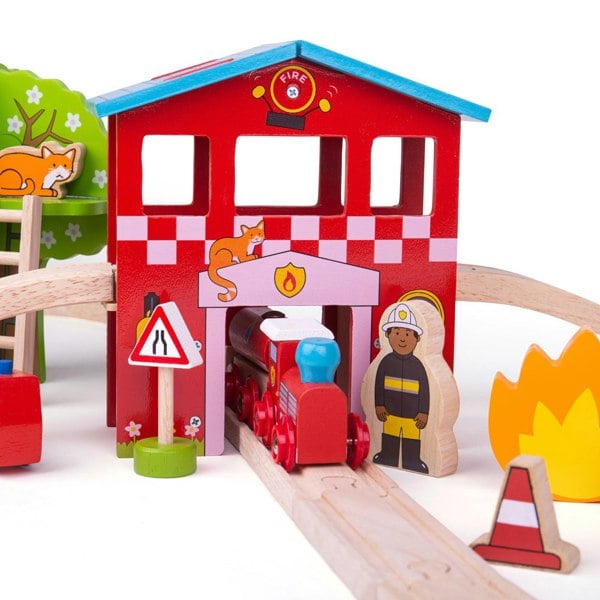 Bigjigs Rail BJT037 Fire Station Train Set