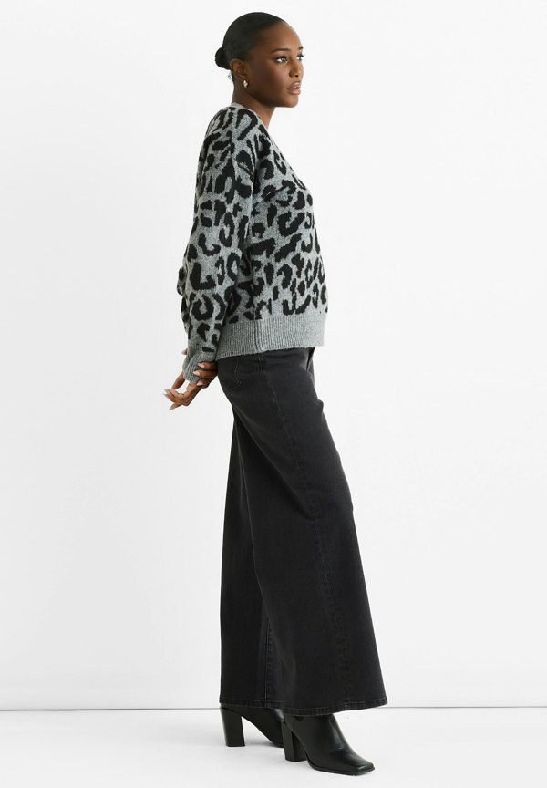 Gini London Grey Animal V Neck Short Knit Jumper