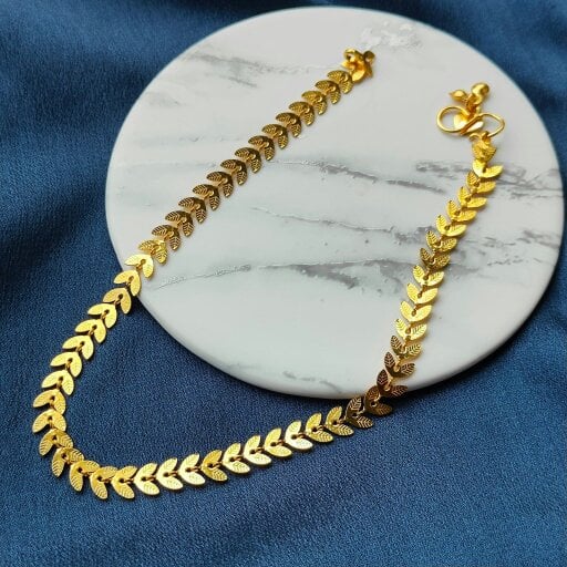 The Colourful Aura Golden Brass Solid Leaf Minimalist Boho Thin Slim Foot Payal Anklet