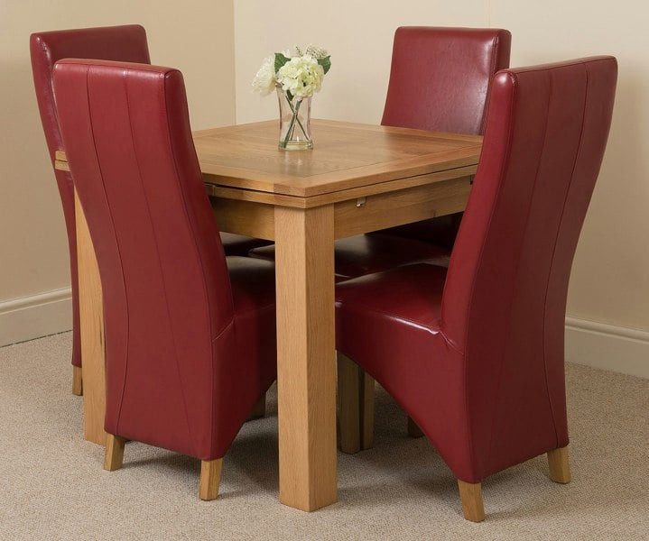 That's Furniture Richmond Small Extending Oak Dining Set with Lola Leather Chairs